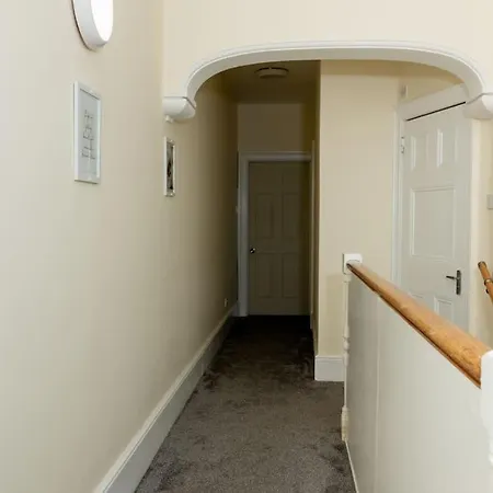 Tranquil 3Br In Arnos Grove Apartment New Southgate Exterior photo