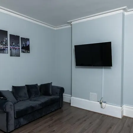 Tranquil 3Br In Arnos Grove Apartment New Southgate Exterior photo