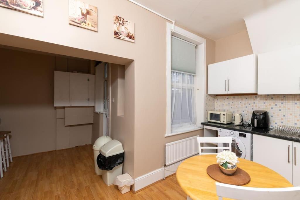 Tranquil 3br In Arnos Grove New Southgate